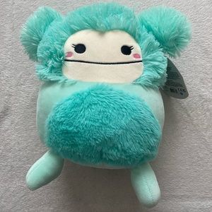NWT Joelle 8” Squishmallow